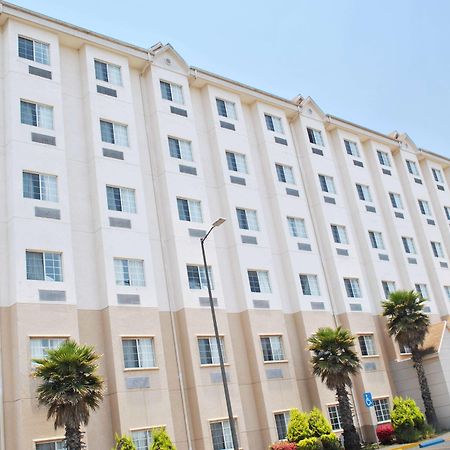 Microtel Inn And Suites By Wyndham Toluca Exteriér fotografie