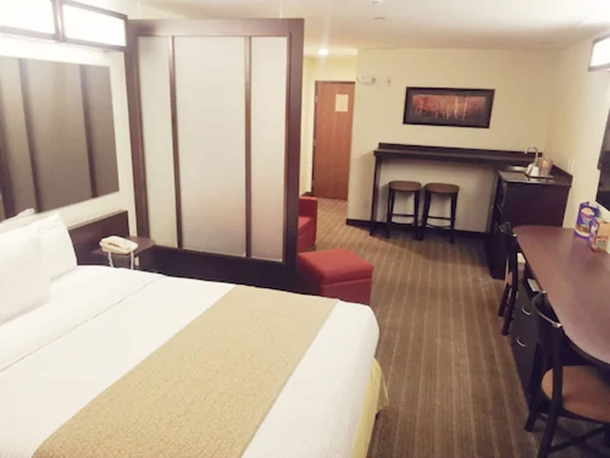 Microtel Inn And Suites By Wyndham Toluca Exteriér fotografie
