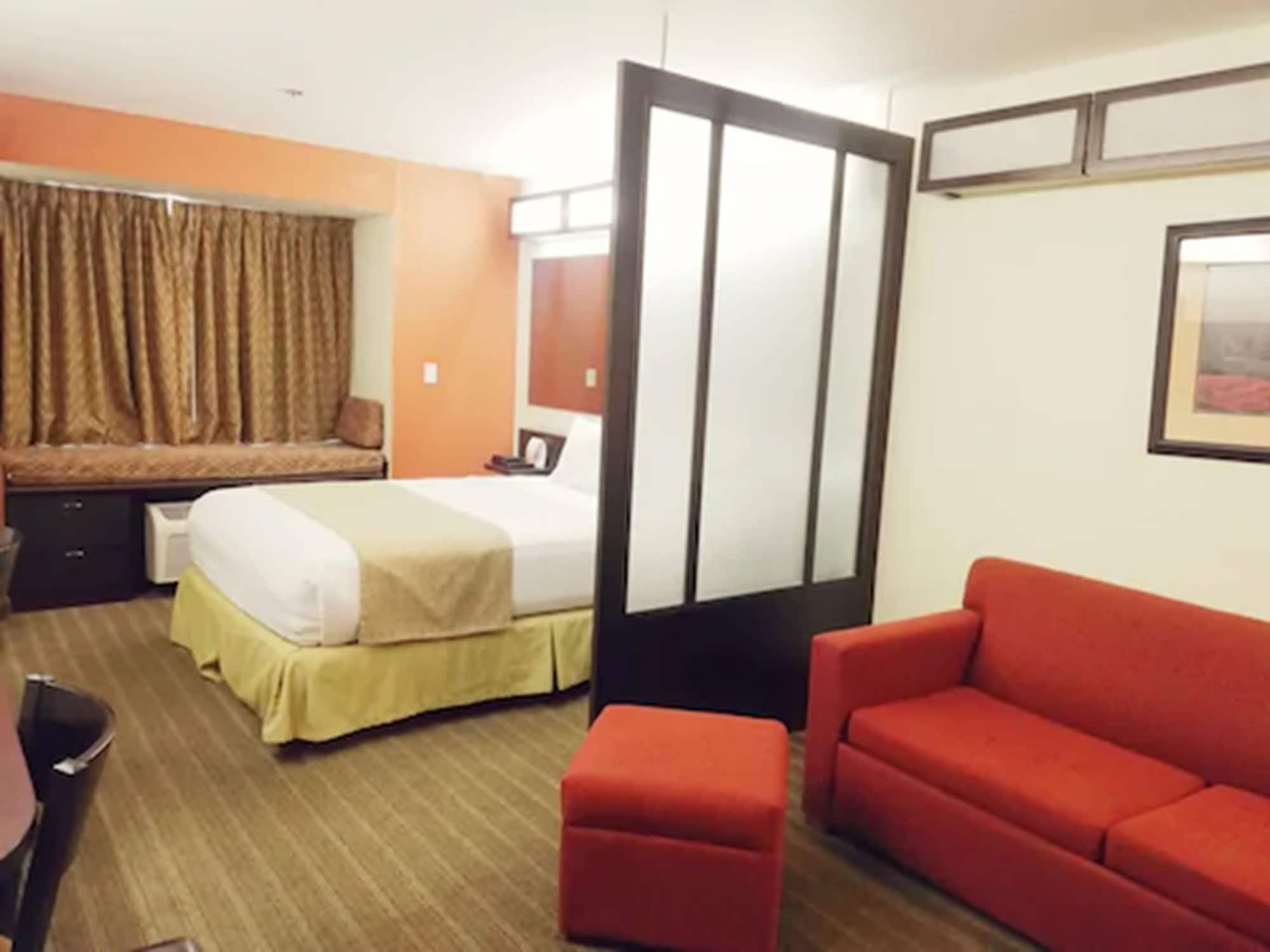 Microtel Inn And Suites By Wyndham Toluca Exteriér fotografie