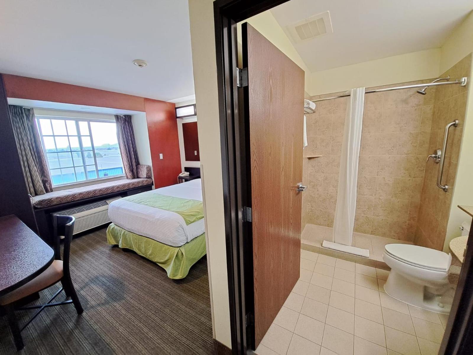 Microtel Inn And Suites By Wyndham Toluca Exteriér fotografie
