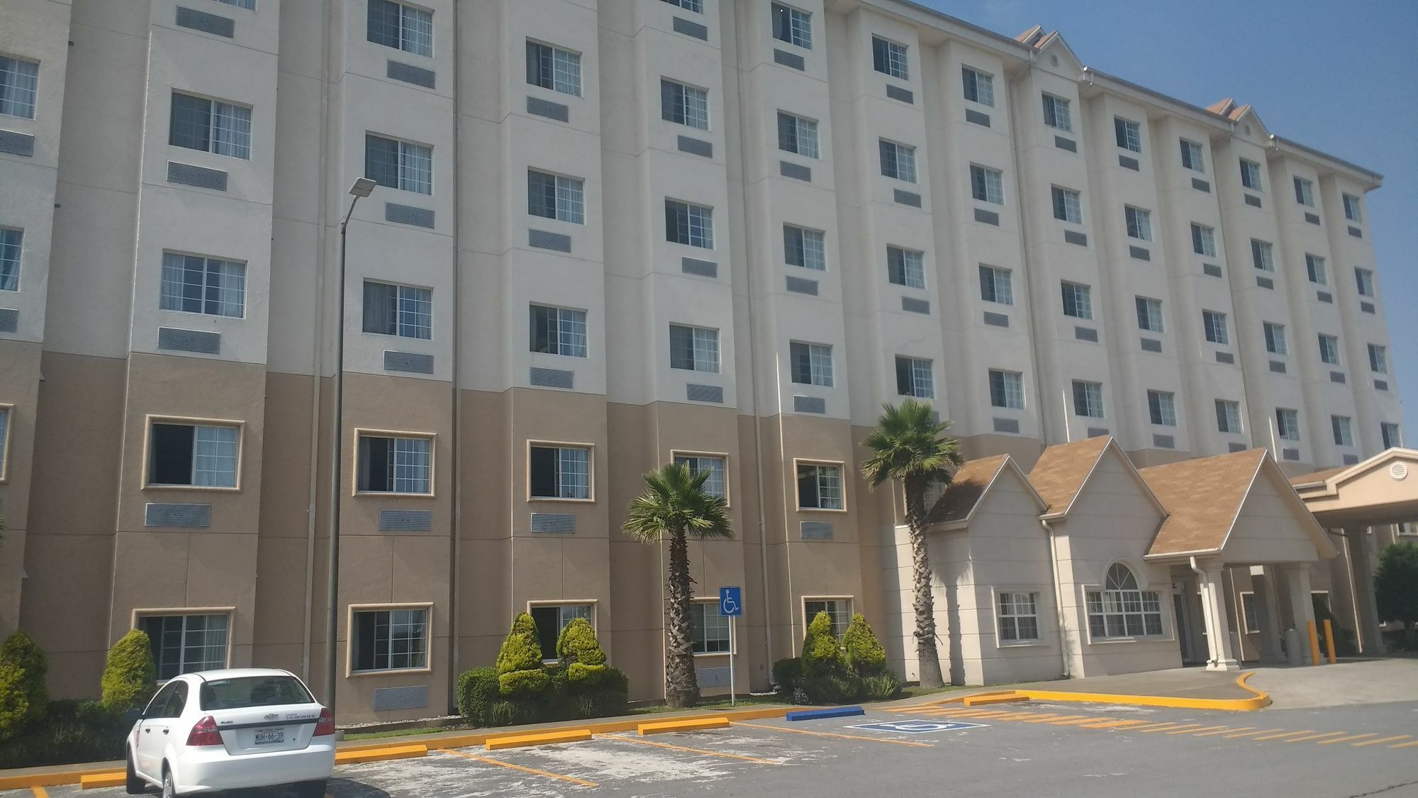 Microtel Inn And Suites By Wyndham Toluca Exteriér fotografie